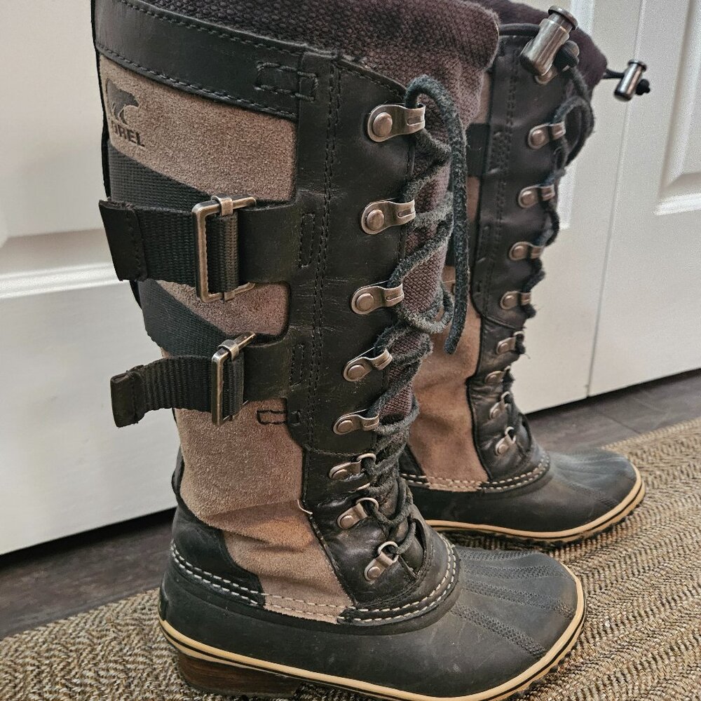 Sorel Conquest Carly II Leather Boots Gray & Black US 6.5